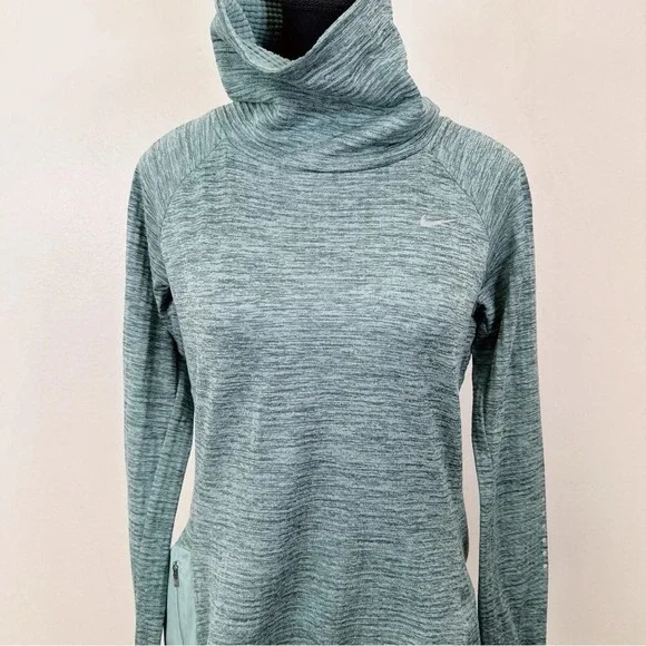 Nike Sphere Element Dri-Fit Pullover - Picture 3 of 16